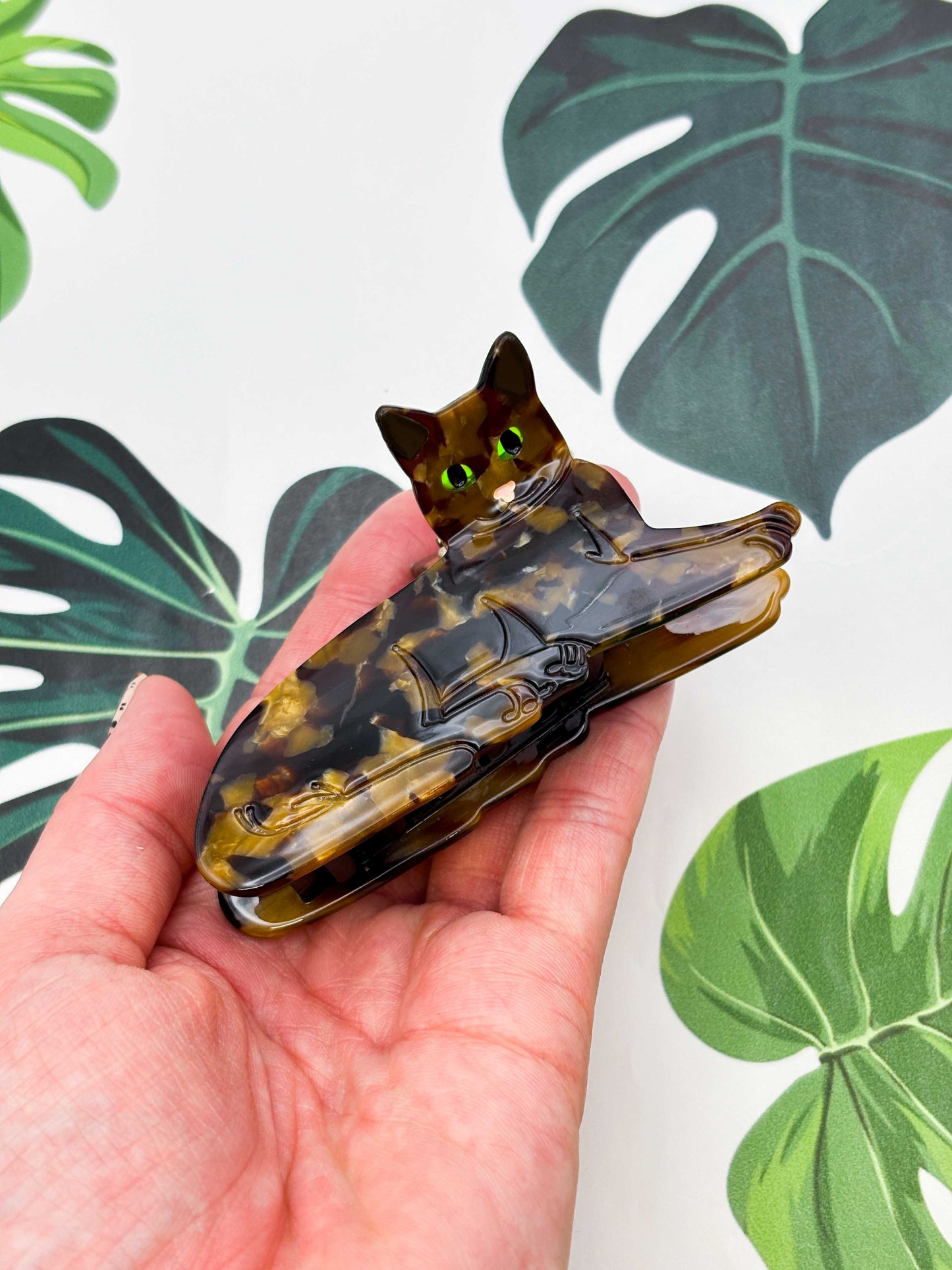 Medium Tortoise Shell Cat Claw Clip