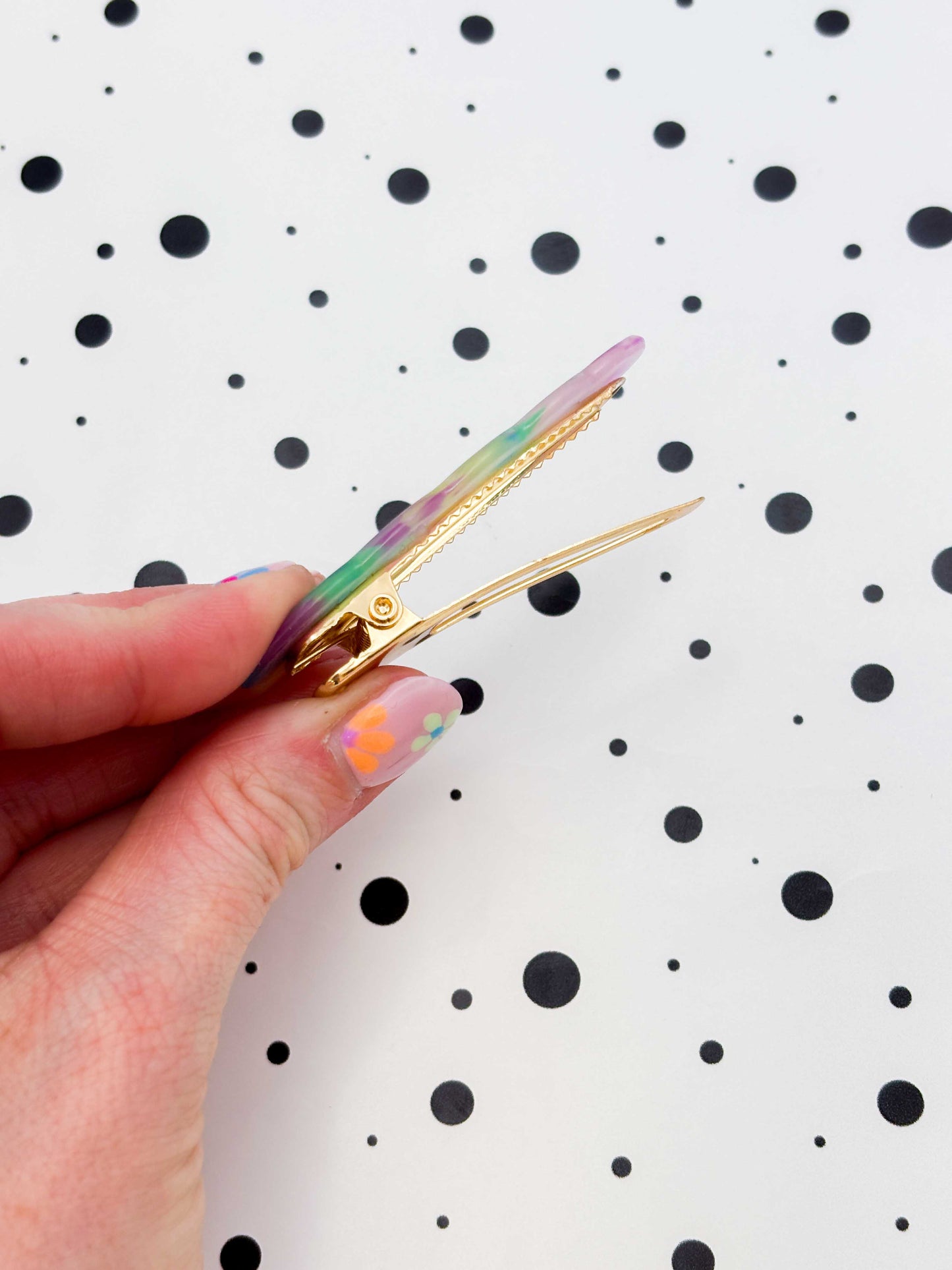 Scalloped Edge Metallic Rainbow Resin Hair Clip
