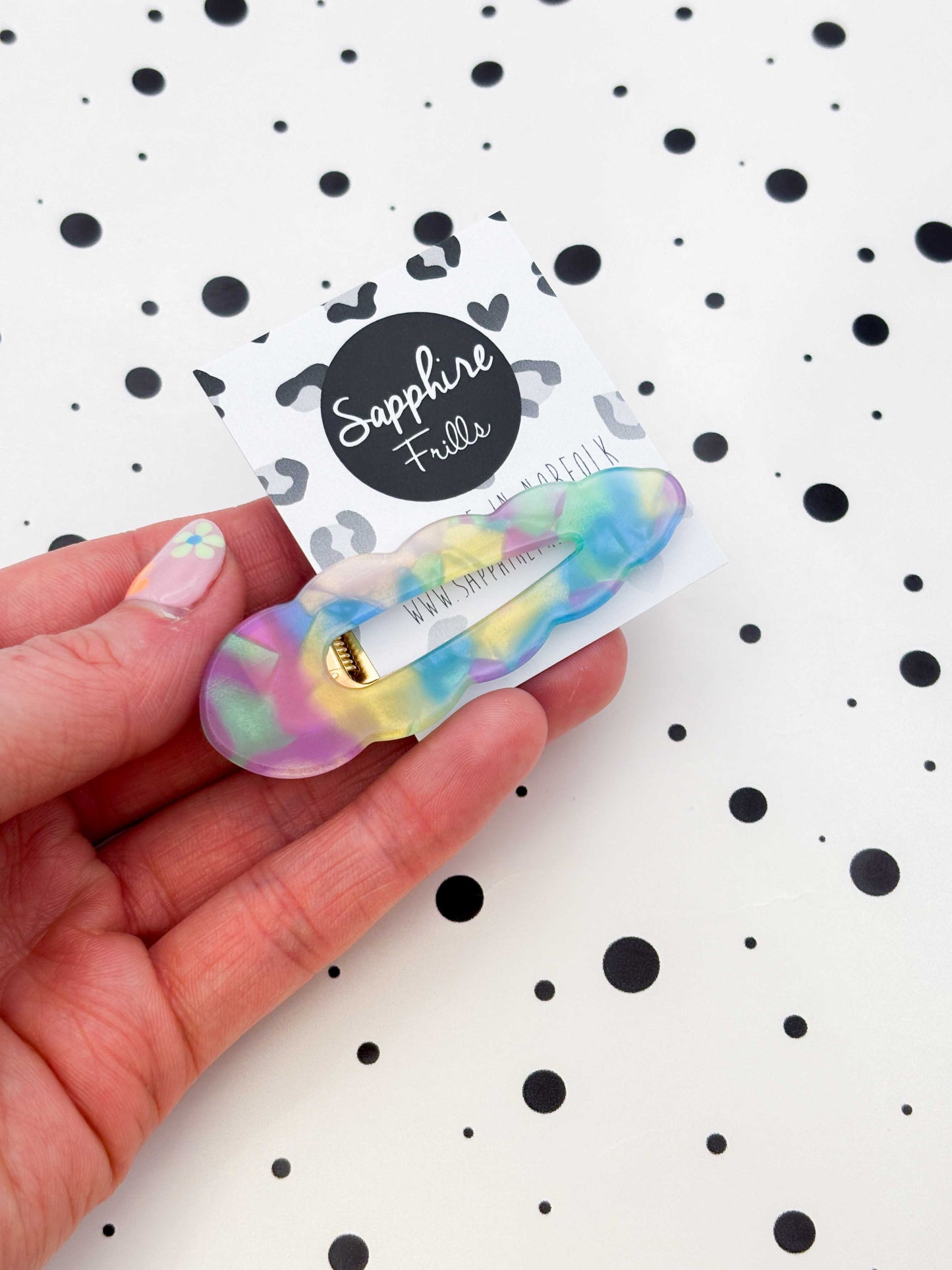 Scalloped Edge Metallic Rainbow Resin Hair Clip