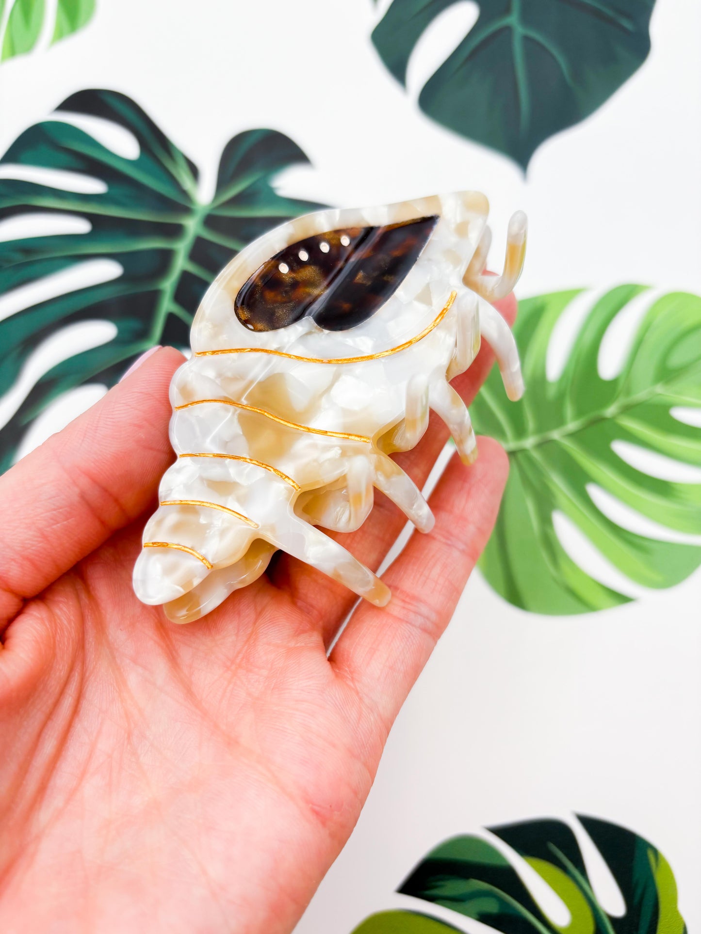 Large Metallic Beige and White Conch Shell Claw Clip
