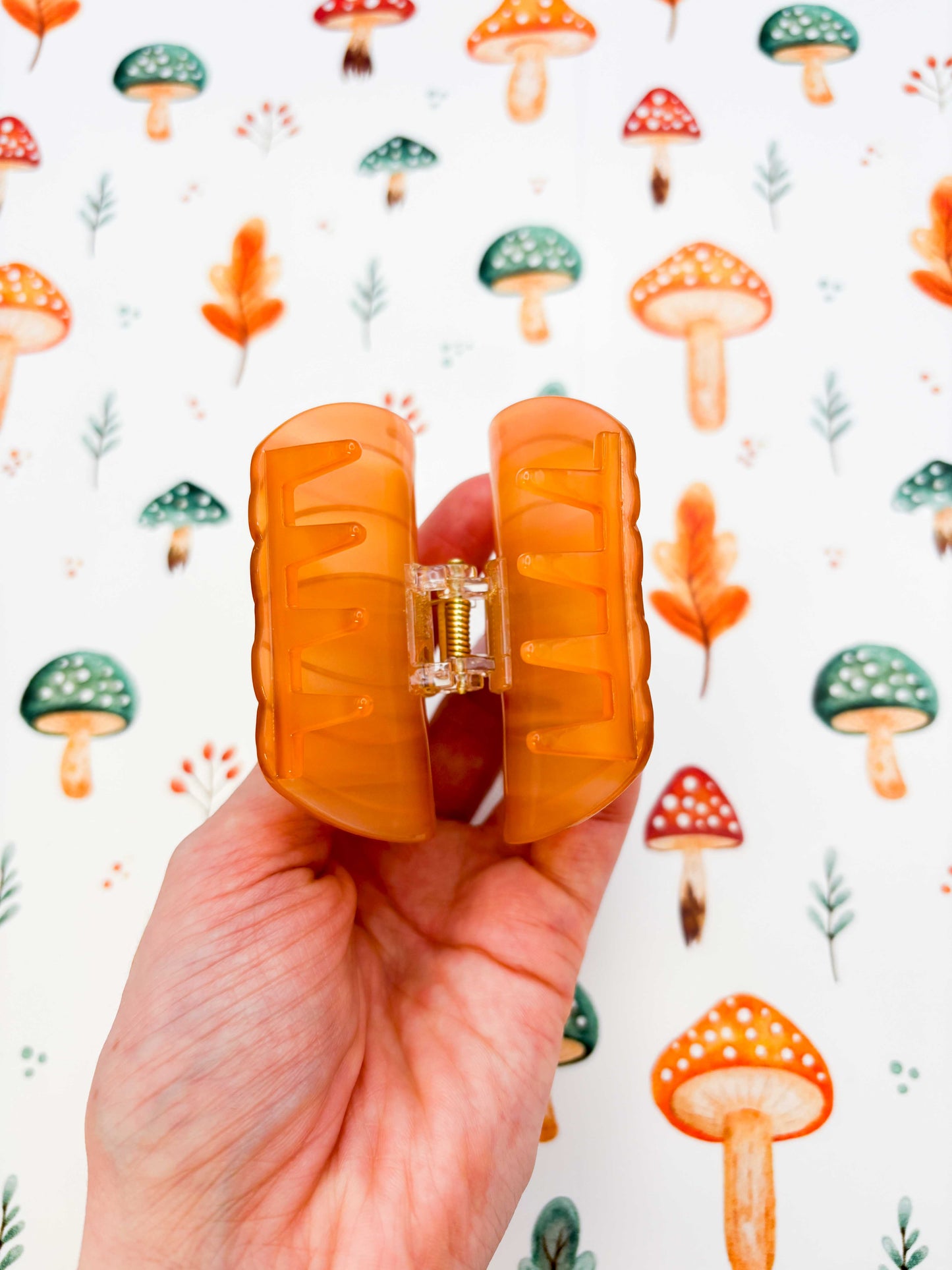 Medium Orange and Pale Green Swirly Pumpkin Claw Clip