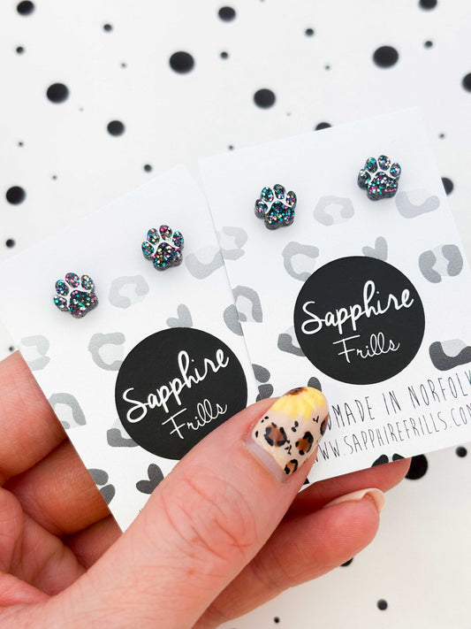 Micro Black Rainbow Glitter Paw Print Stud Earrings – Hypoallergenic Stainless Steel
