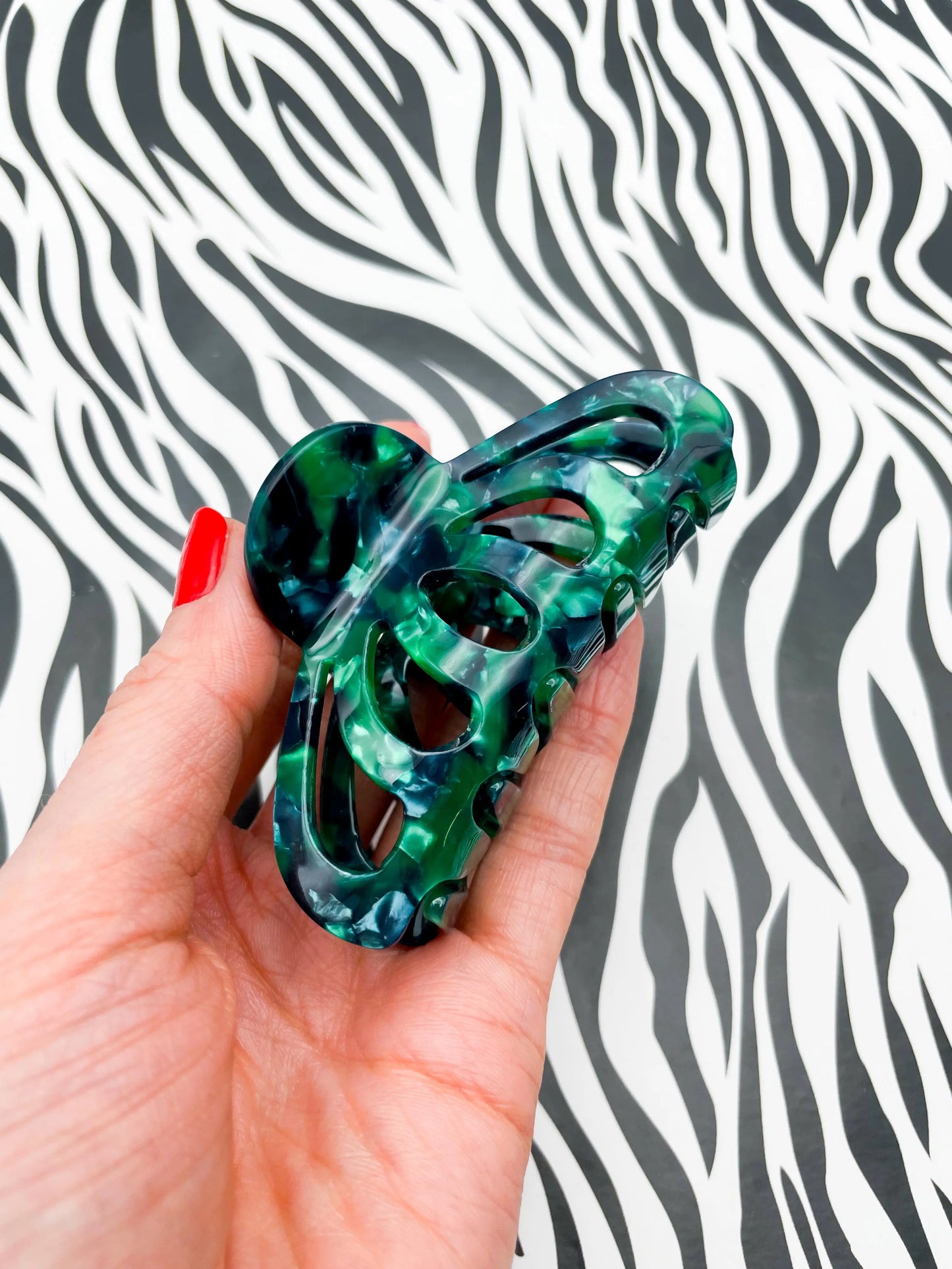 Medium Metallic Emerald and Navy Marble Claw Hair Clip from Sapphire Frills