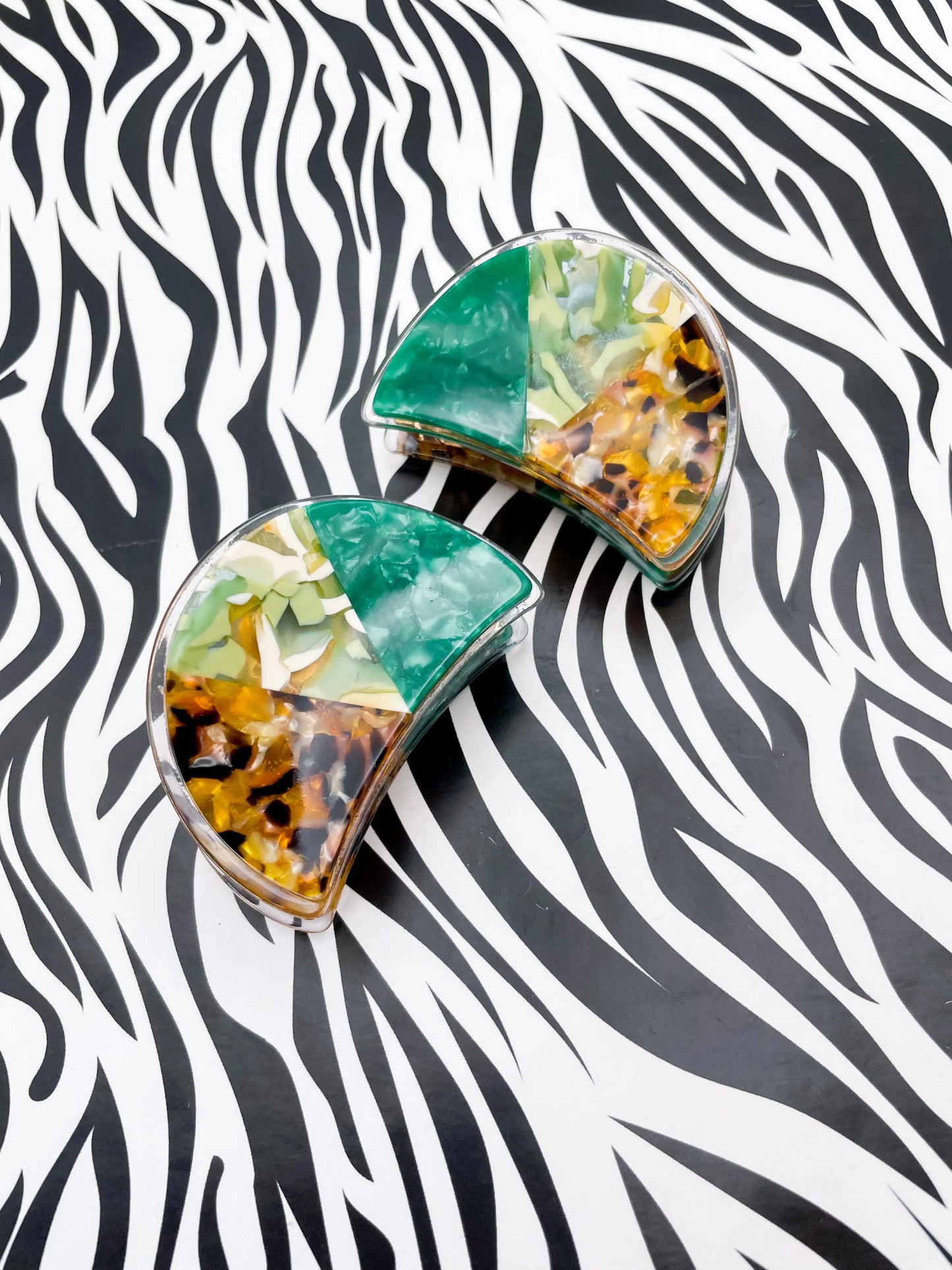 Small Green and Tortoise Shell Abstract Claw Hair Clip from Sapphire Frills