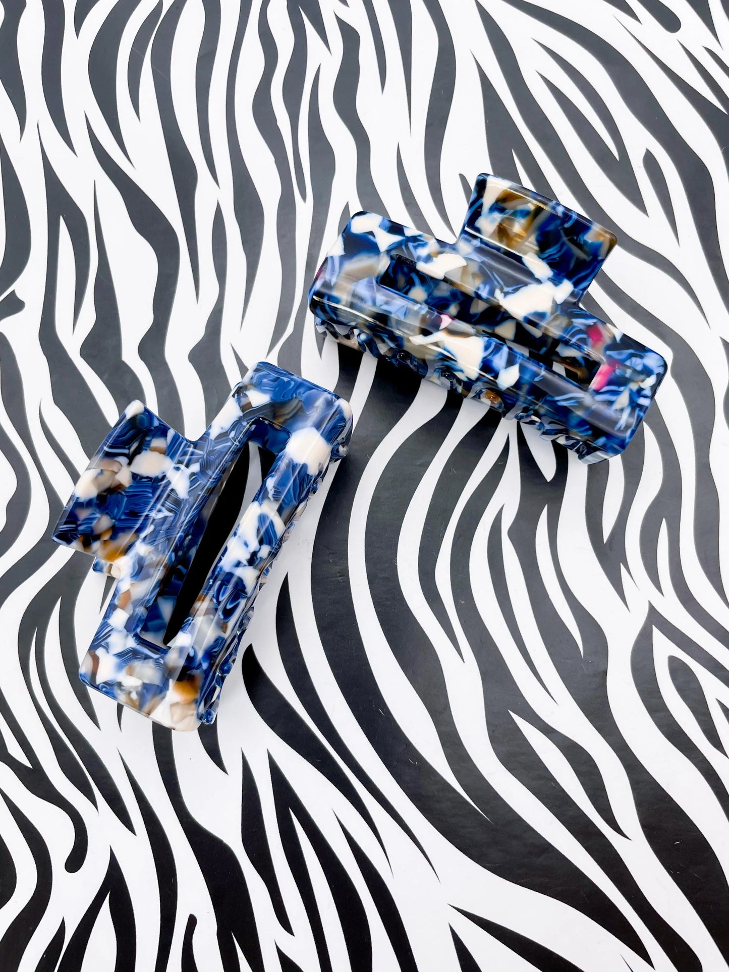 Small Navy and Cream Marble Claw Hair Clip from Sapphire Frills