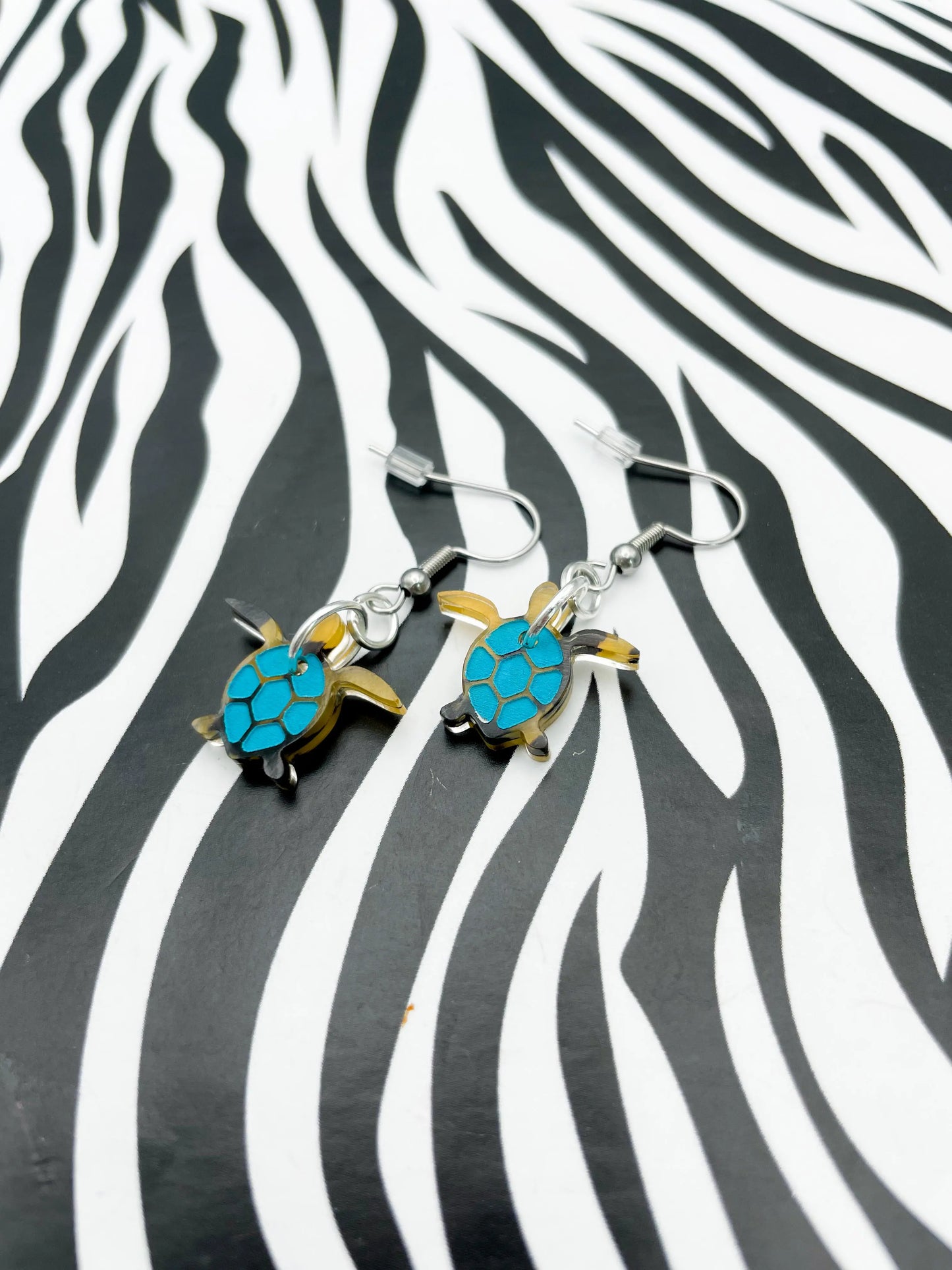 Small Turquoise and Tortoise Shell Acrylic Turtle Dangle Earrings from Sapphire Frills