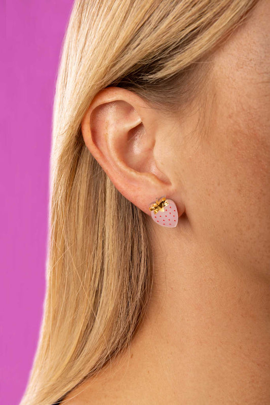 Small Pink Champagne Acrylic Strawberry Stud Earrings – Hypoallergenic Stainless Steel