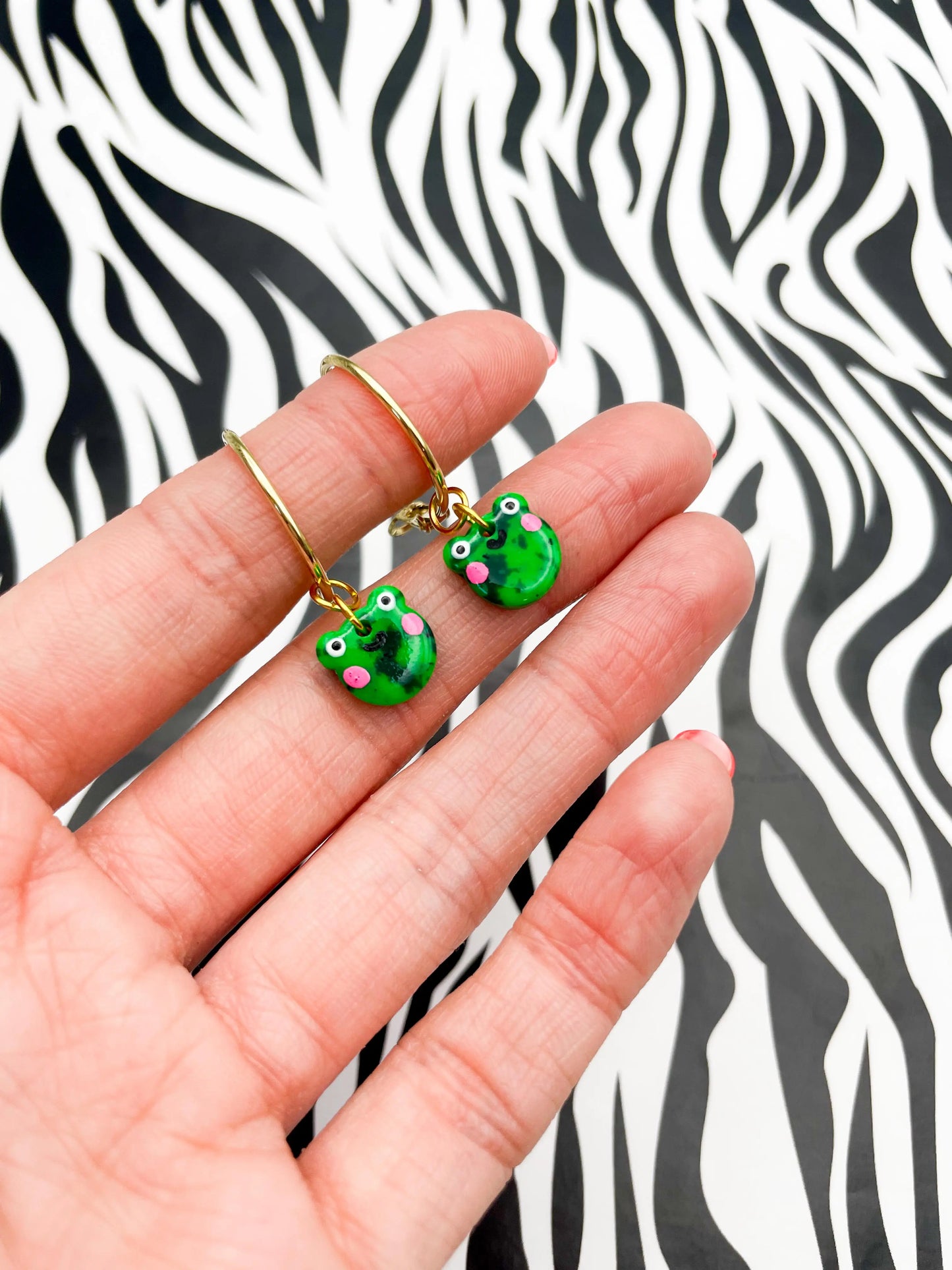 Mini Bright Green Speckle Frog Head Stud Earrings from Sapphire Frills