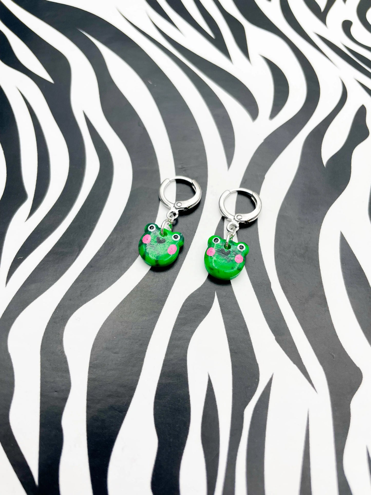 Mini Bright Green Speckle Frog Head Stud Earrings from Sapphire Frills