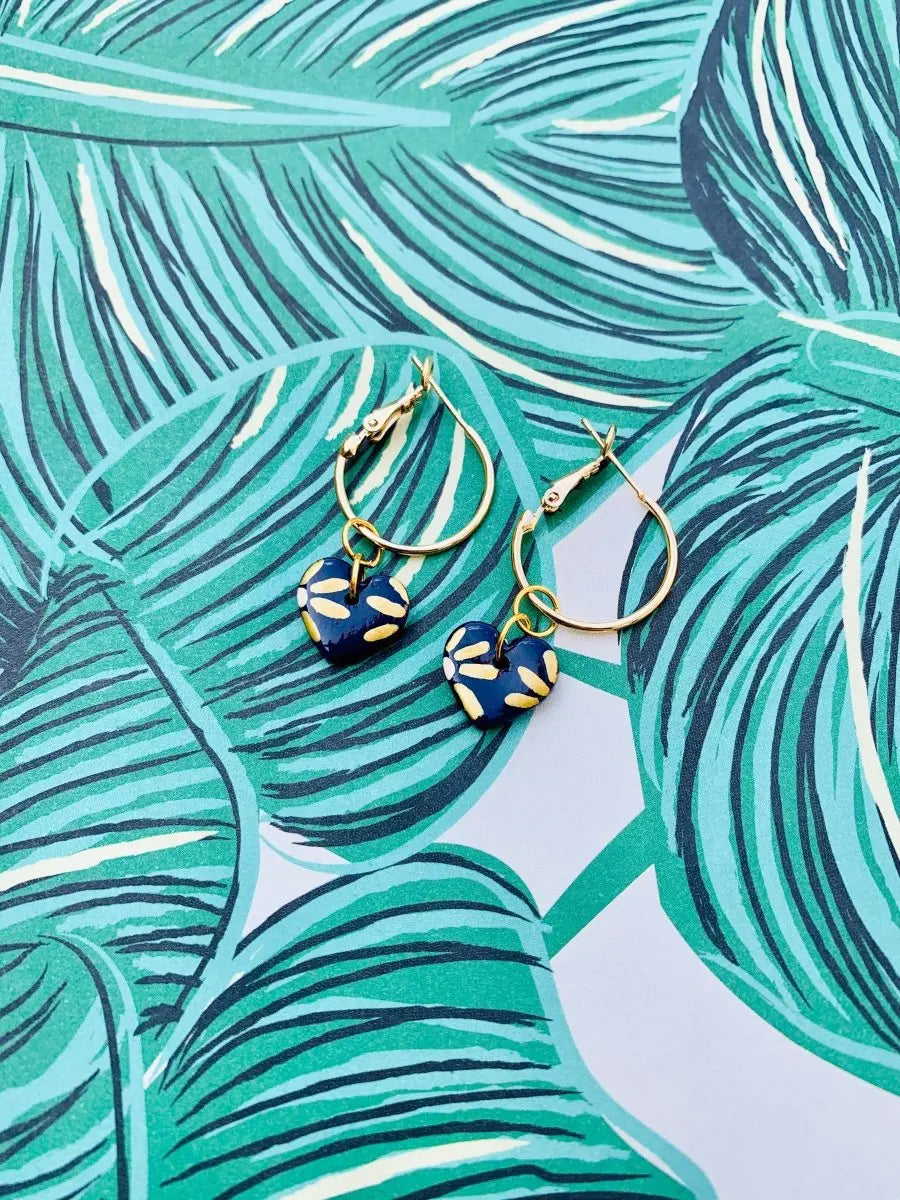 Small Navy and Gold Daisy Flower Heart Stud Earrings Sapphire Frills