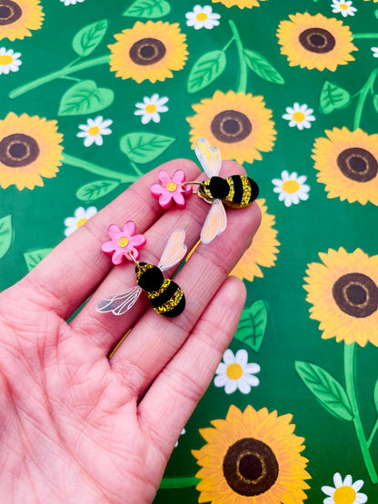 Hot Pink and Gold Glitter Acrylic Honey Bee and Daisy Dangle Earrings – Hypoallergenic Stainless Steel