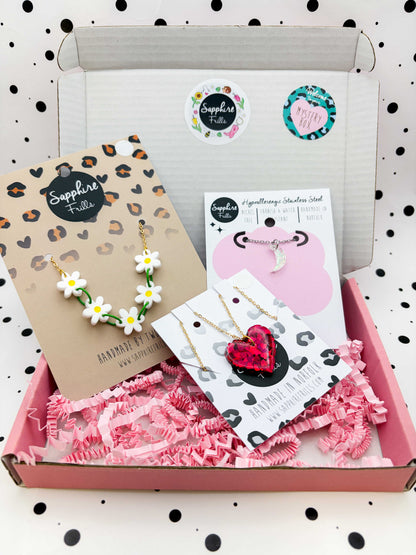 'THE NECKLACE EDIT' MYSTERY BOX