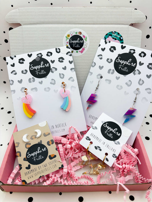 LARGE ‘WRITTEN IN THE STARS’ MYSTERY BOX