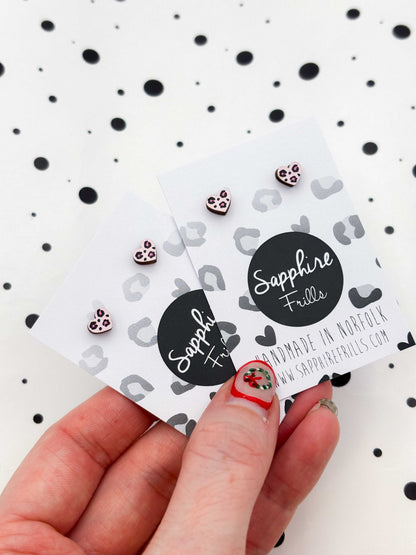 Micro Pink Leopard Print Wooden Heart Stud Earrings – Hypoallergenic Stainless Steel