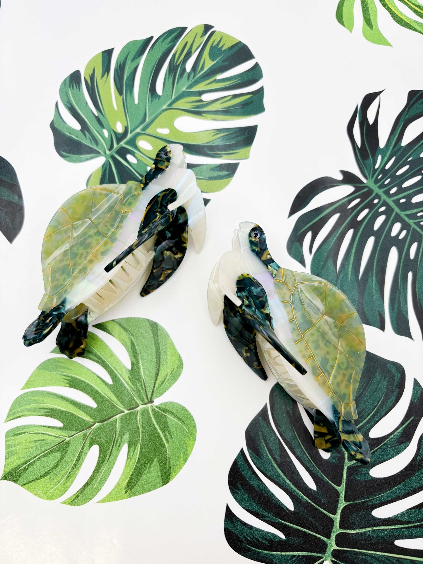 Large Green Turtle Claw Clip