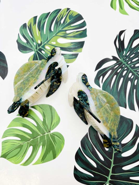 Large Green Turtle Claw Clip