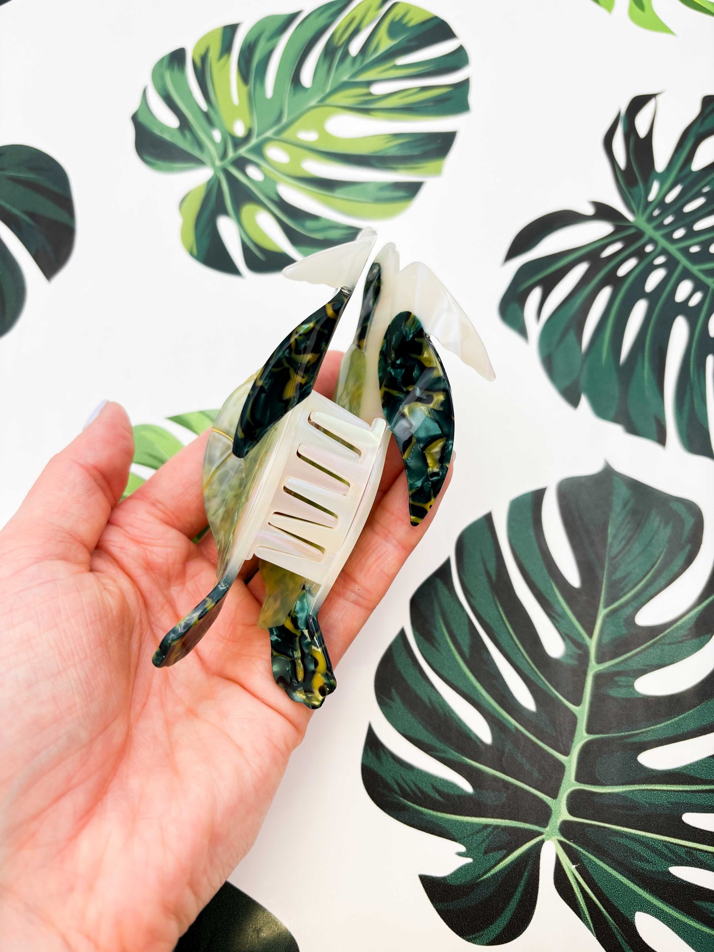 Large Green Turtle Claw Clip