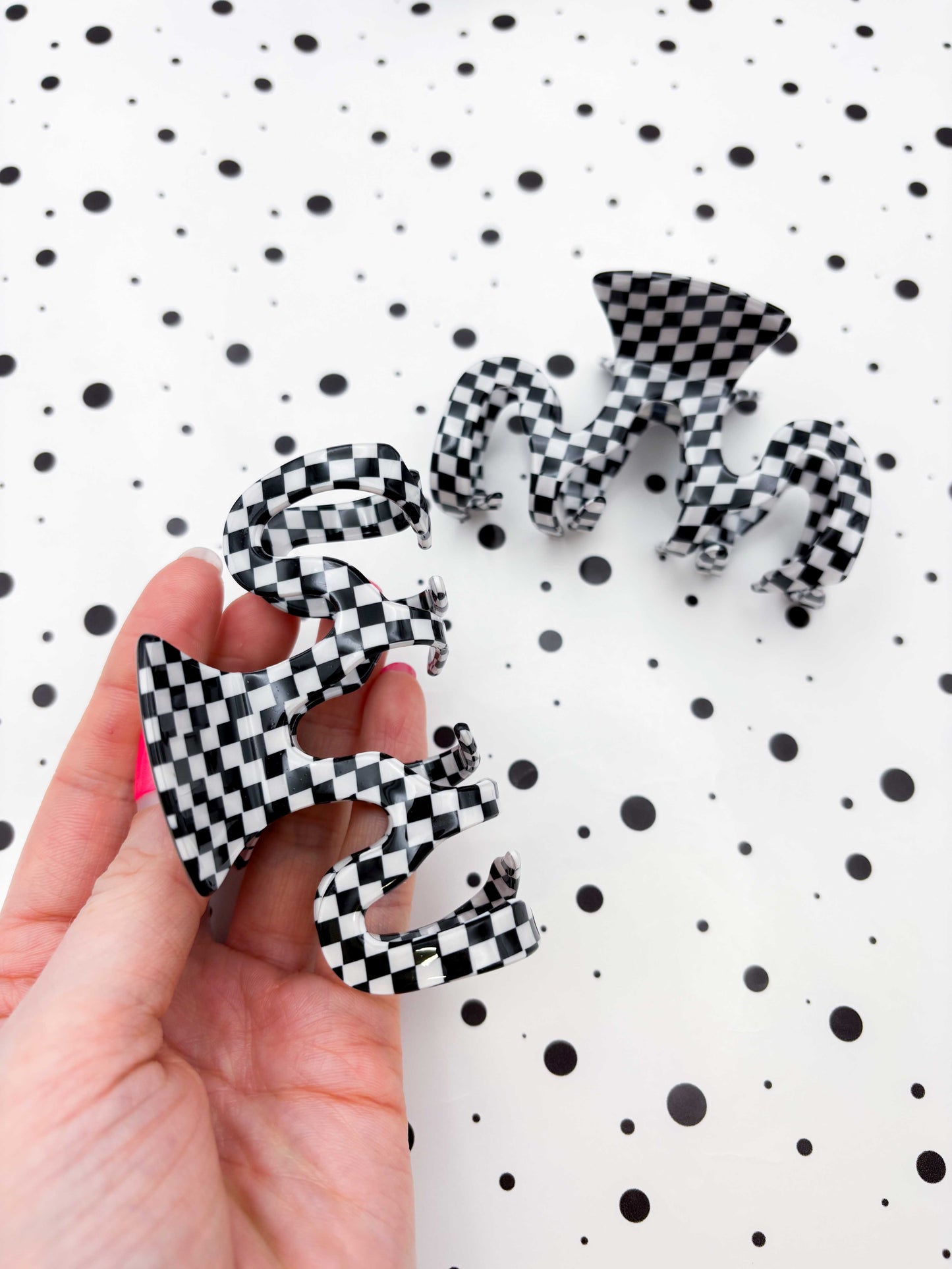 Medium Black and White Check Squiggle Claw Clip