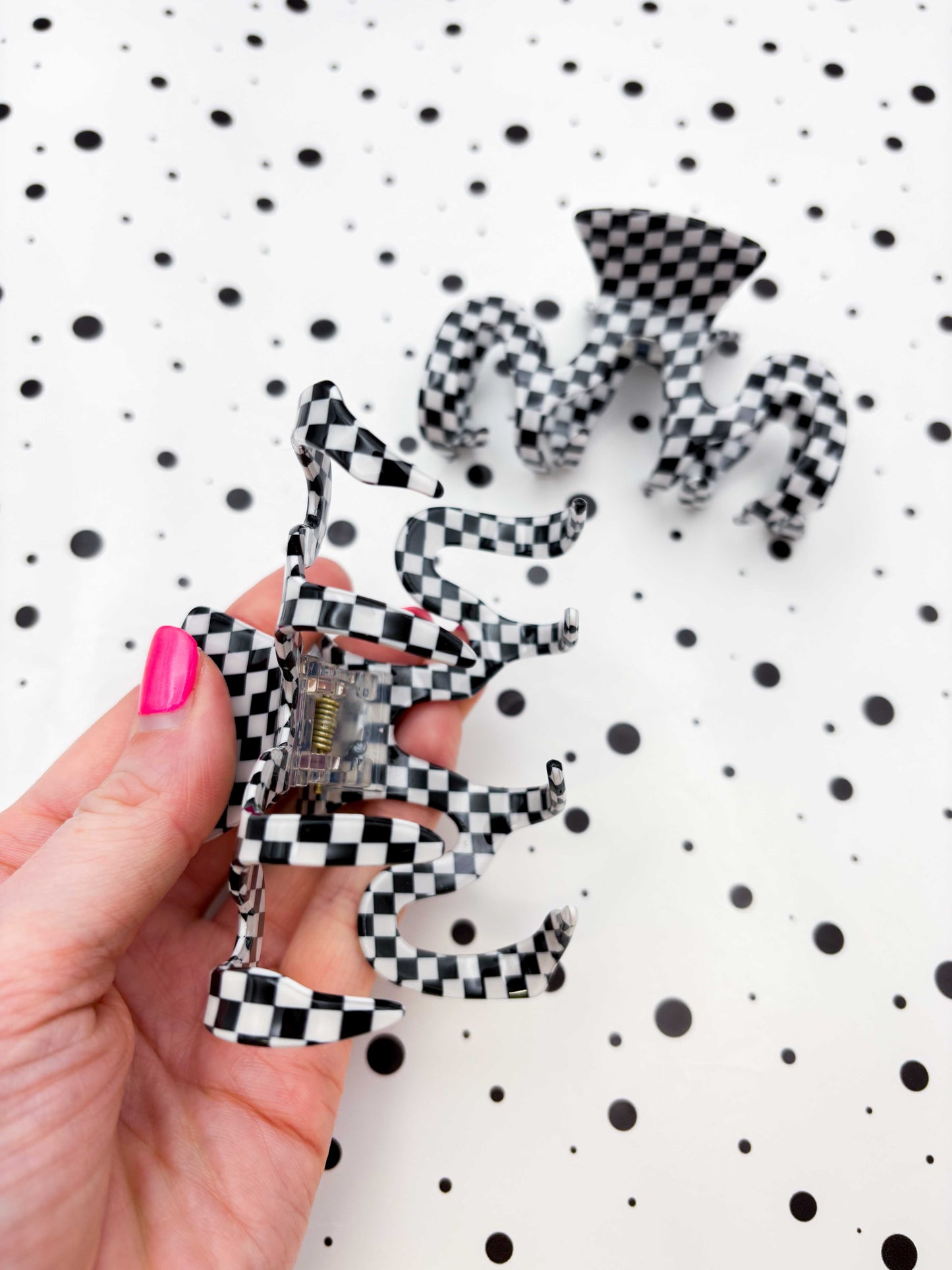 Medium Black and White Check Squiggle Claw Clip