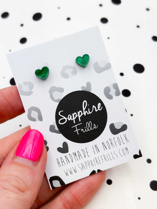 Micro Emerald Marble Heart Acrylic Stud Earrings – Hypoallergenic Stainless Steel