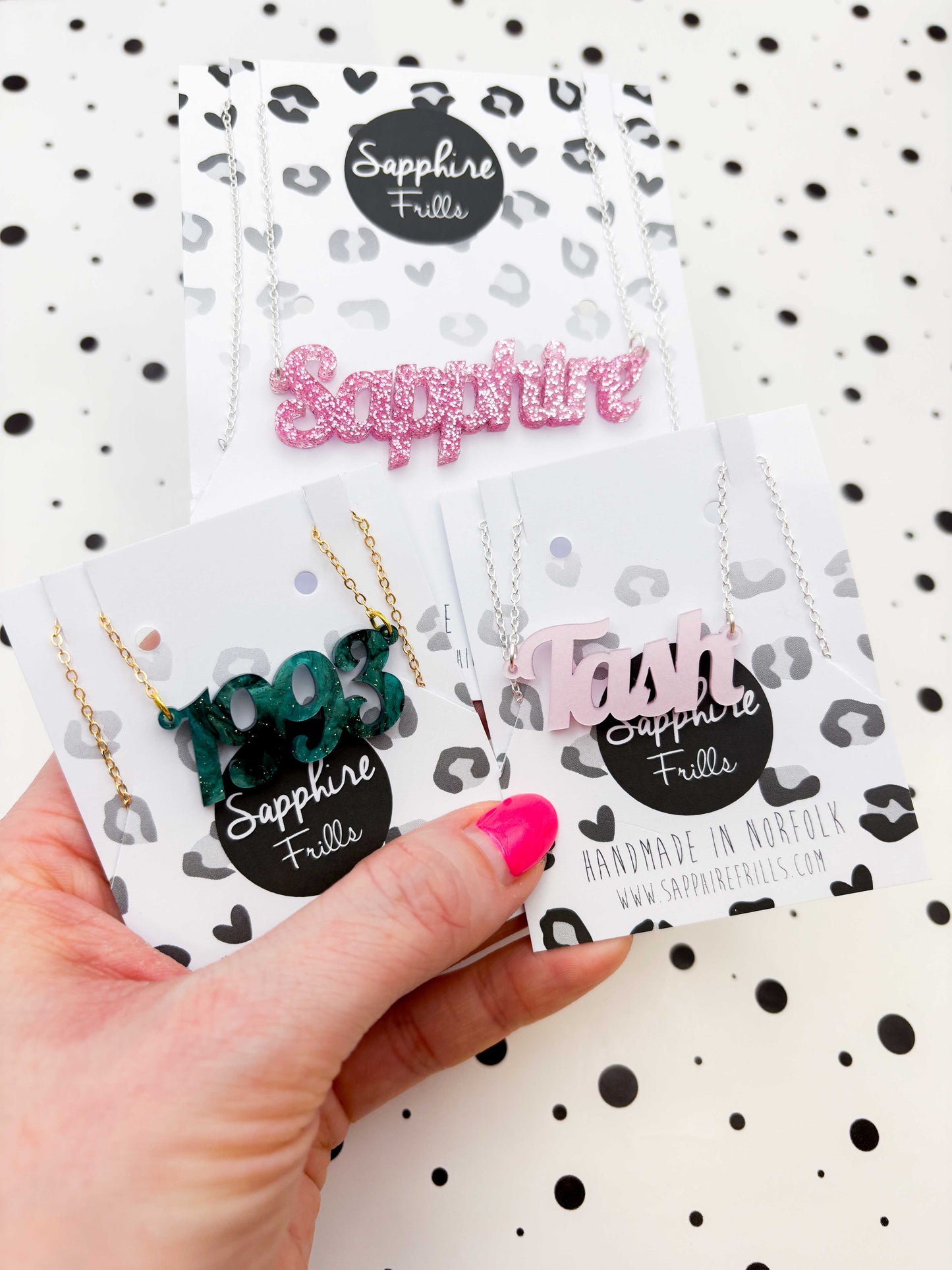 Personalised Acrylic Name/Number Necklace – Hypoallergenic Stainless Steel