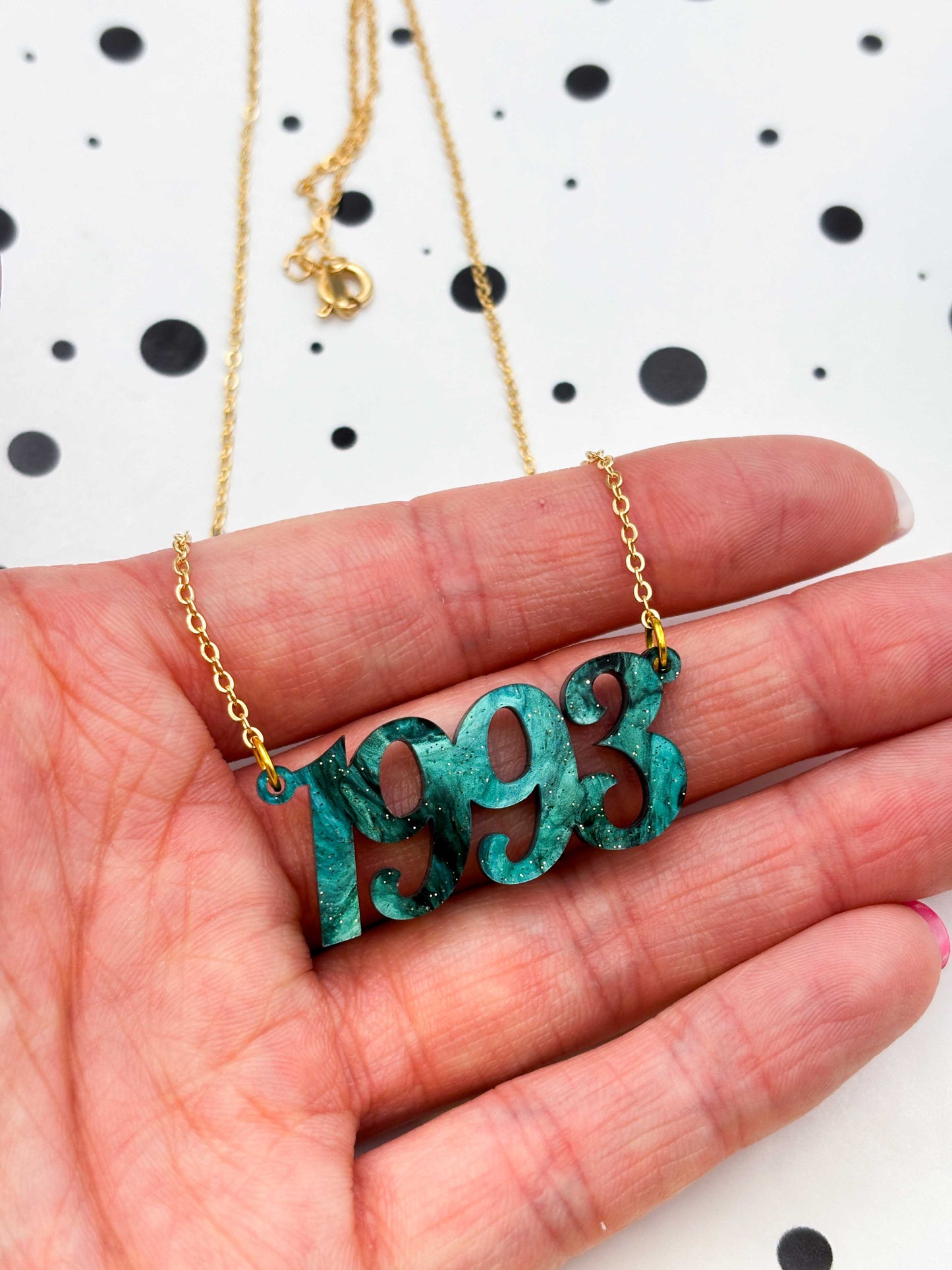 Personalised Acrylic Name/Number Necklace – Hypoallergenic Stainless Steel