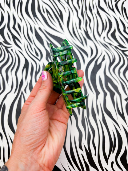 Large Green Marble Monstera Leaf Claw Clip