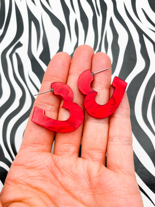 Large Deep Red Marble Acrylic Heart Hoops – Hypoallergenic Stainless Steel