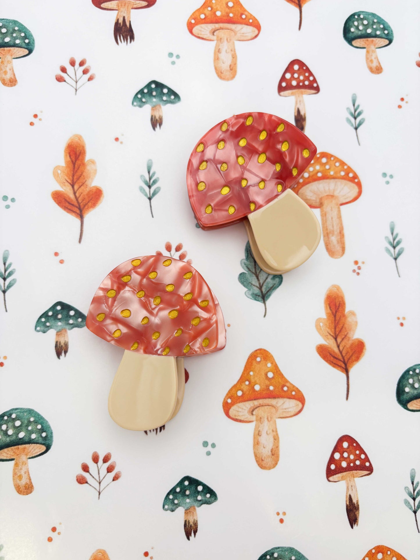 Small Red Mushroom Claw Clip