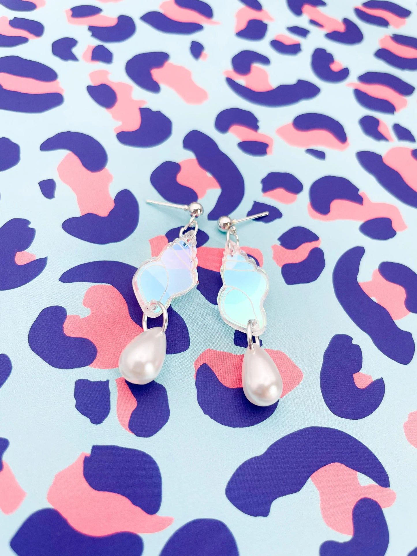 Iridescent Acrylic Seashell and Pearl Dangle Earrings from Sapphire Frills