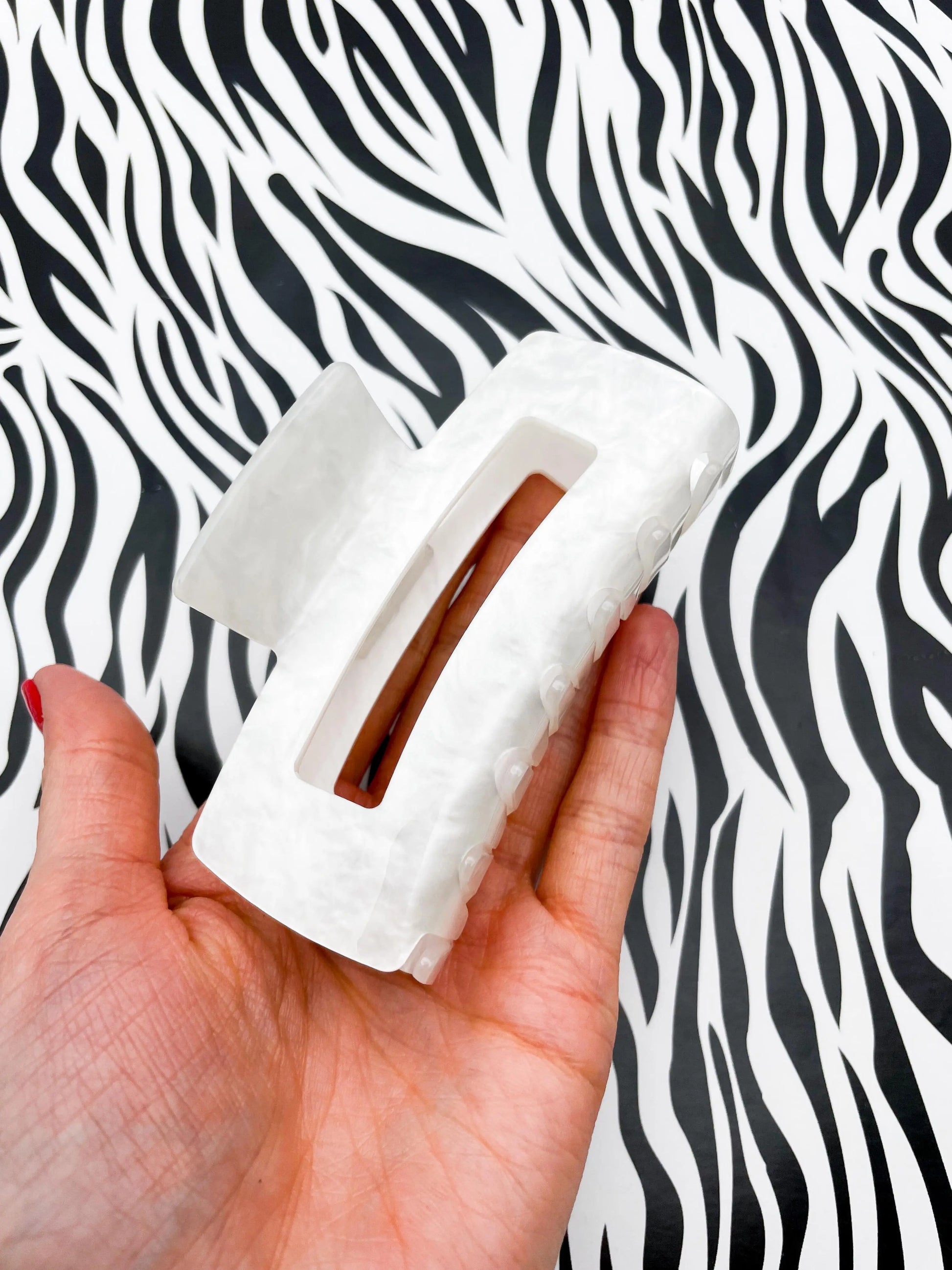 Large Pearl White Marble Claw Hair Clip from Sapphire Frills