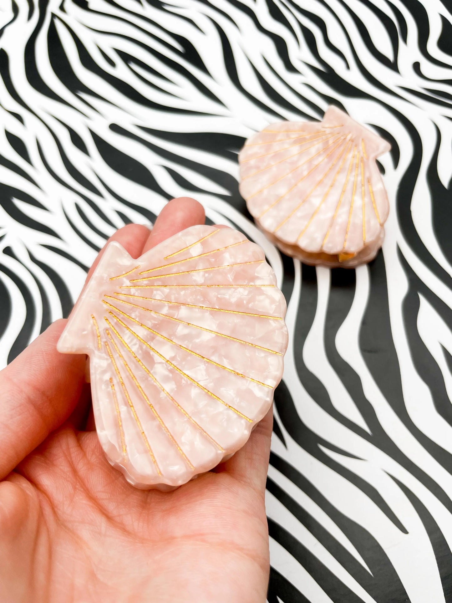 Small Metallic Blush Shell Claw Hair Clip from Sapphire Frills