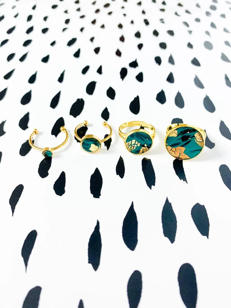 Emerald and Gold Marble Adjustable Ring from Sapphire Frills