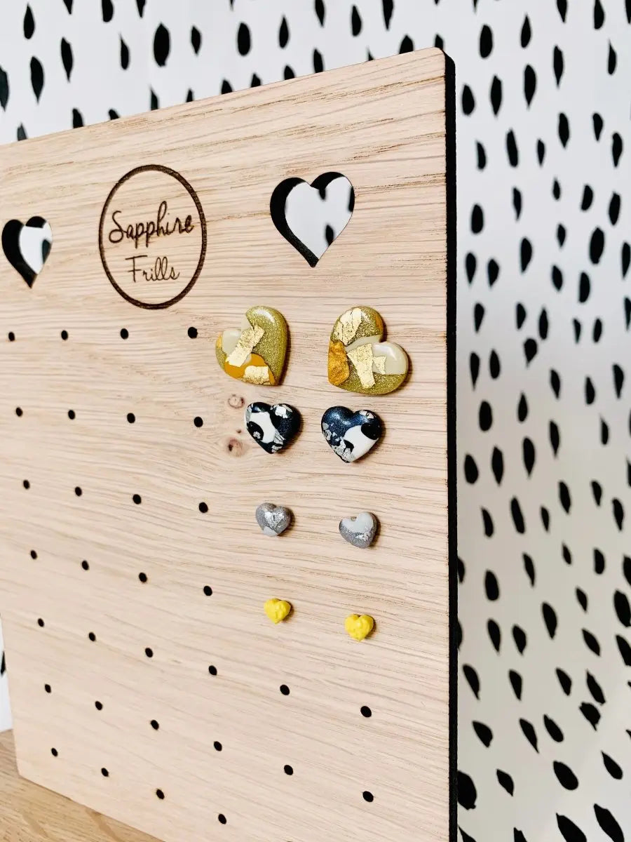 Sapphire Frills Small Stud Heart Earring Stand Sapphire Frills