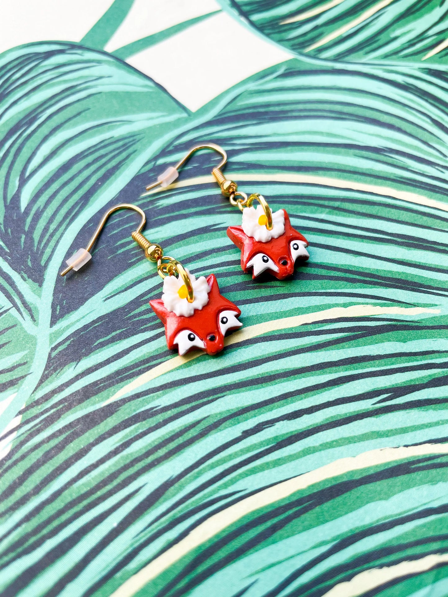 Small White and Yellow Daisy Fox Head Stud Earrings from Sapphire Frills