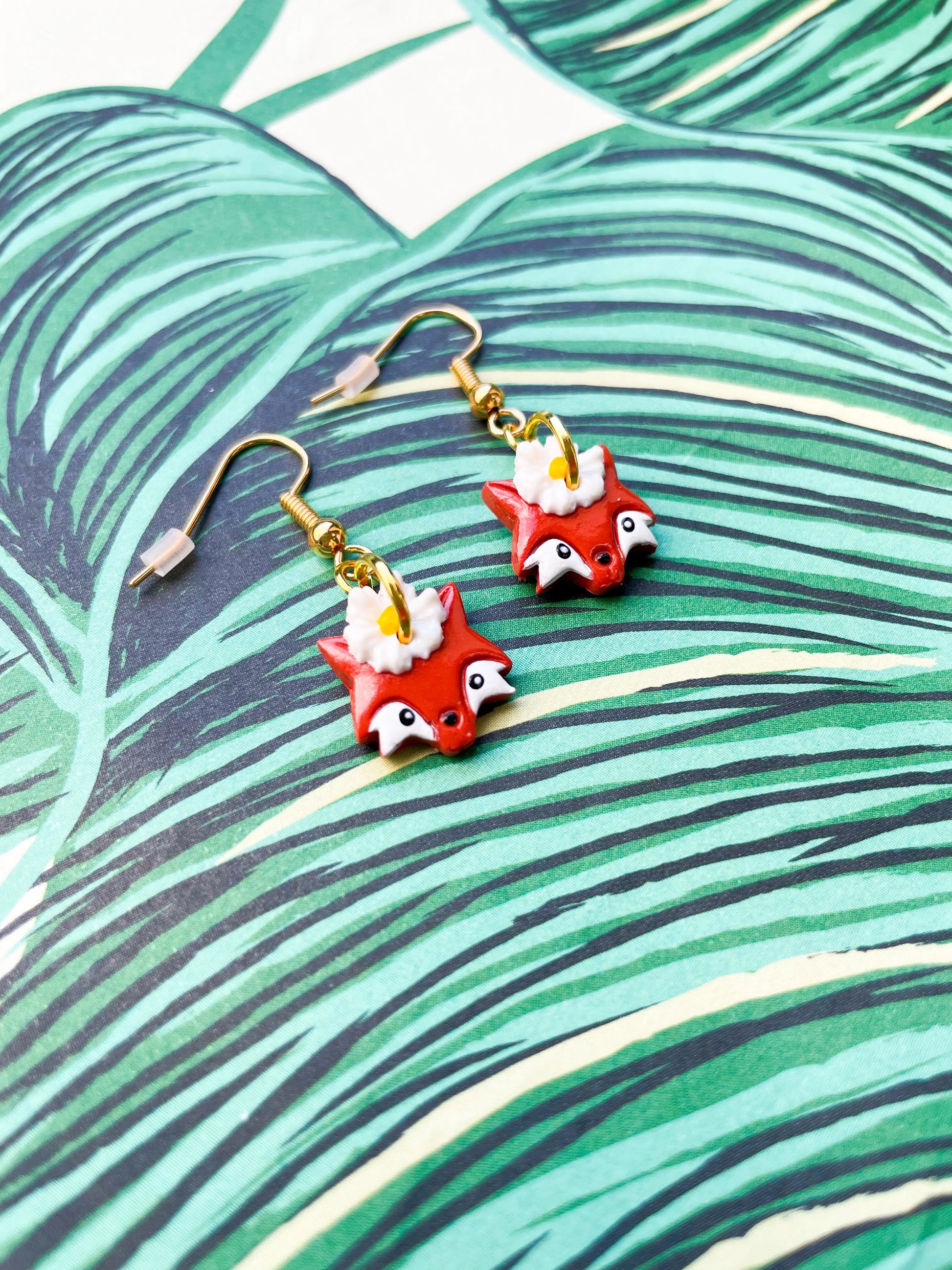 Small White and Yellow Daisy Fox Head Stud Earrings from Sapphire Frills
